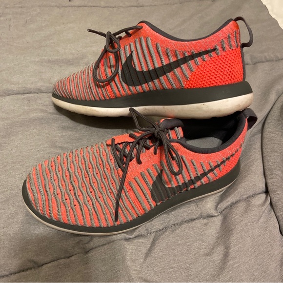 Nike sneakers - Picture 2 of 5